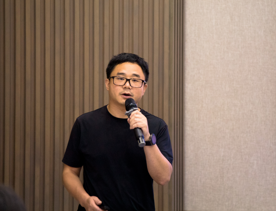 圆桌浙大老师.png